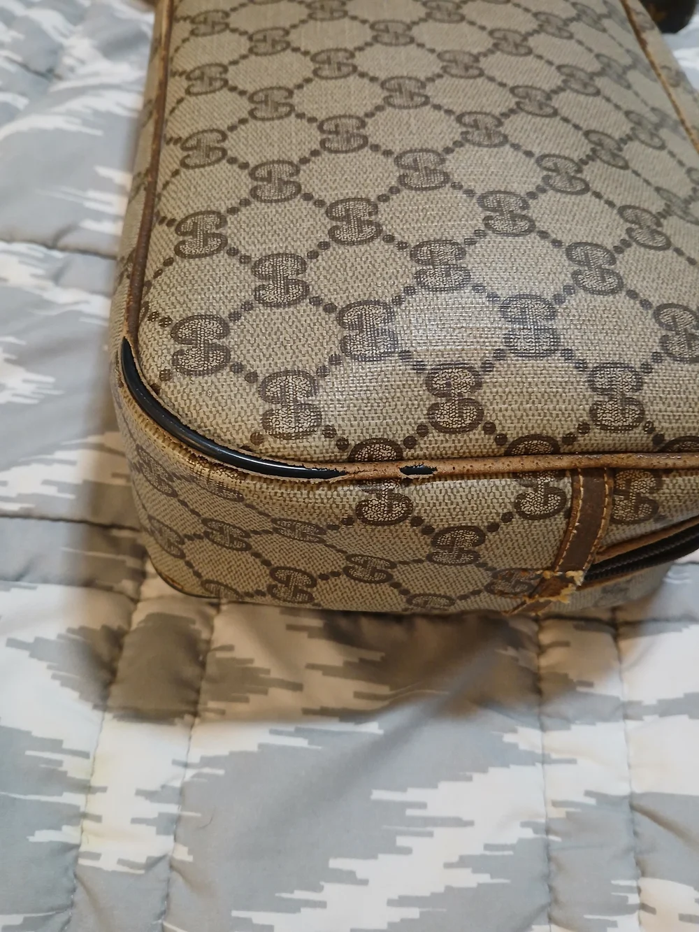 Gucci Tan Brown GG Supreme Canvas  Toiletry Case